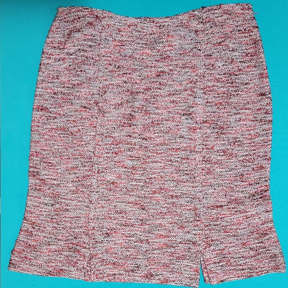 St. John Collection Pink / Red / Mauve Tweed Boucle Pencil Skirt Size 8